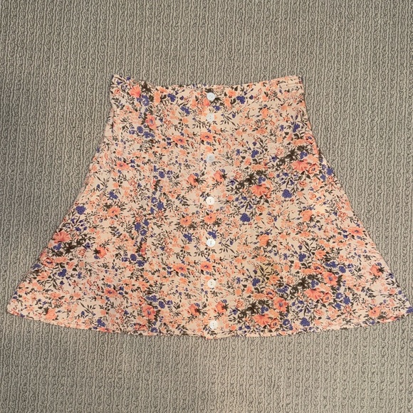 Somedays Lovin Secrets Floral Button Down Detail Mini Skater Skirt (S) - Picture 5 of 7
